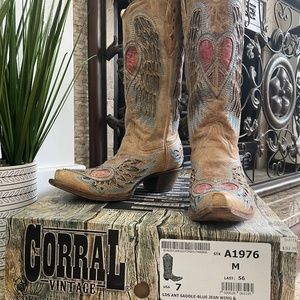 Corral Vintage Saddle- Blue Jean Wing Boot Women’s’ Size 7